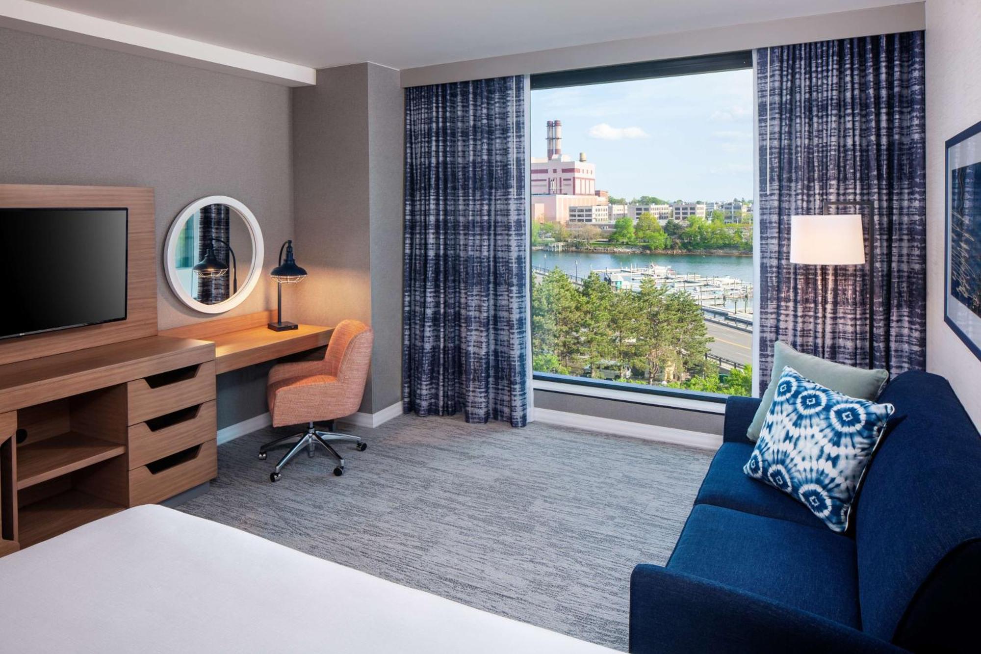 Hampton Inn Boston Seaport District Exterior photo